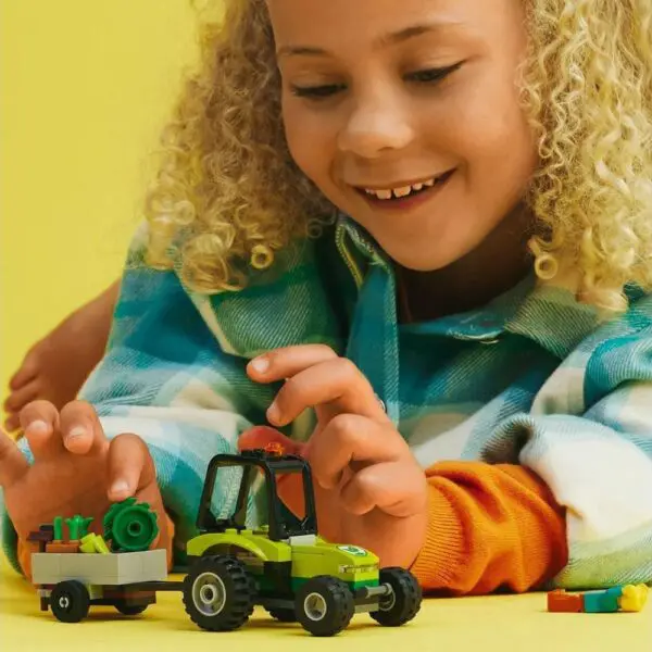 Lego City 86 Pecas Parque Trator 60390 - Imagem 4