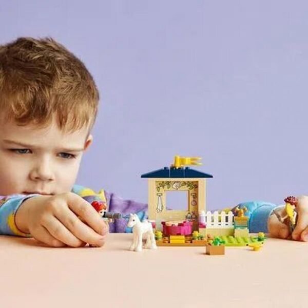 LEGO Friends Estabulo de Banho do Ponei 41696 - Imagem 4