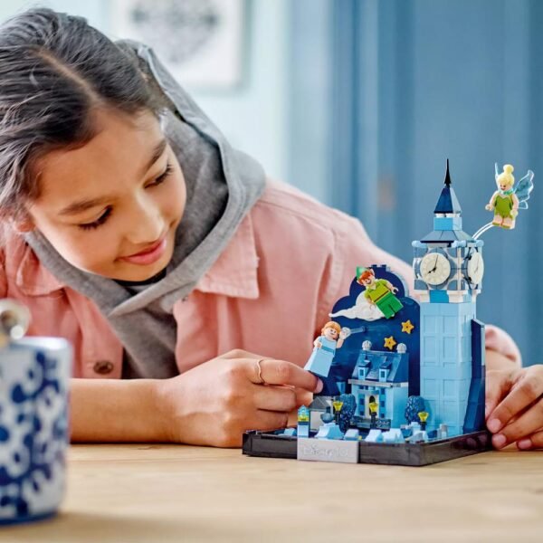 Lego Peter Pan E Wendy Flight Over London 466 Pecas 43232 - Imagem 4