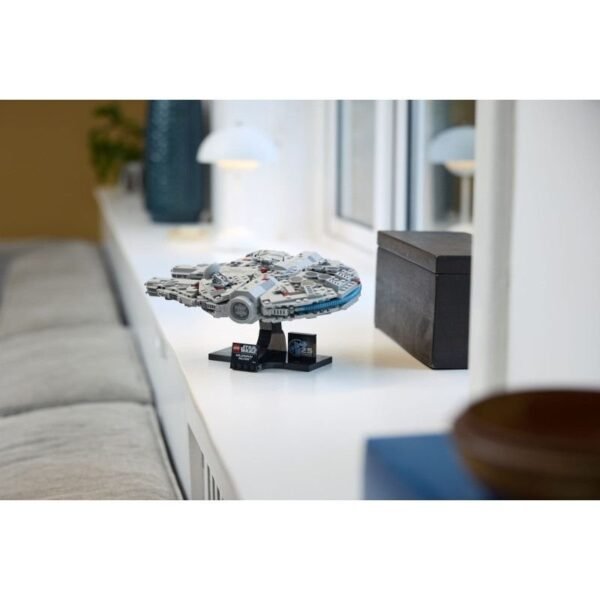 Lego Star Wars Millennium Falcon 921 Pecas 75375 - Imagem 7